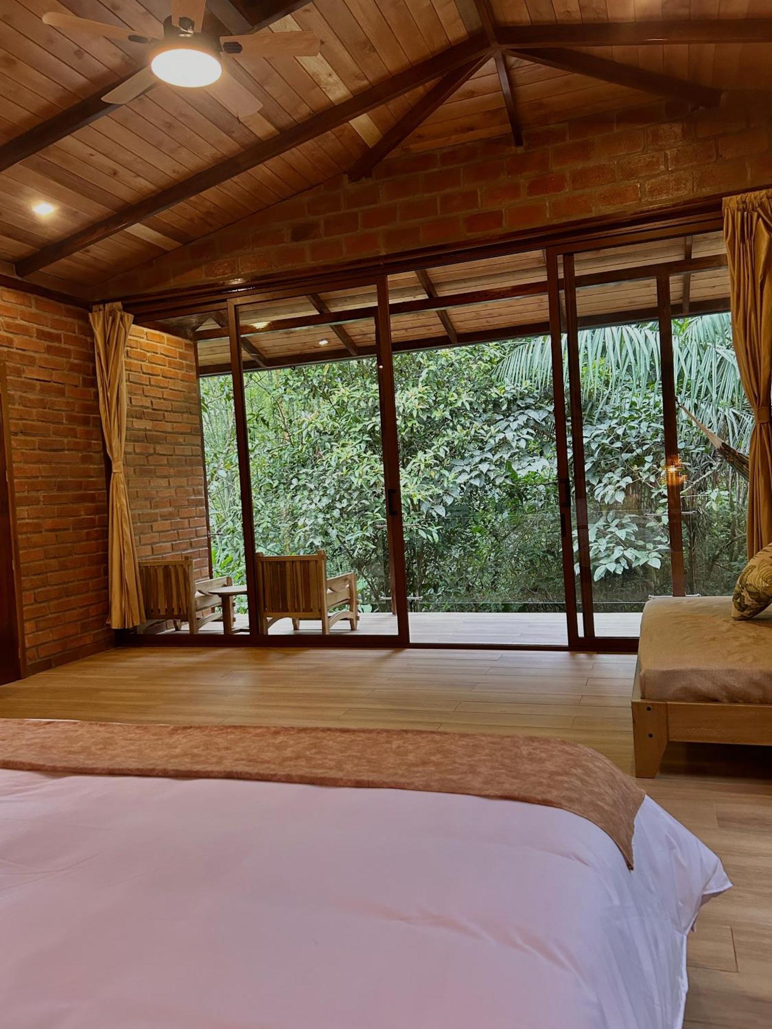 Piripe Wellness Lodge Pacto Esterno foto