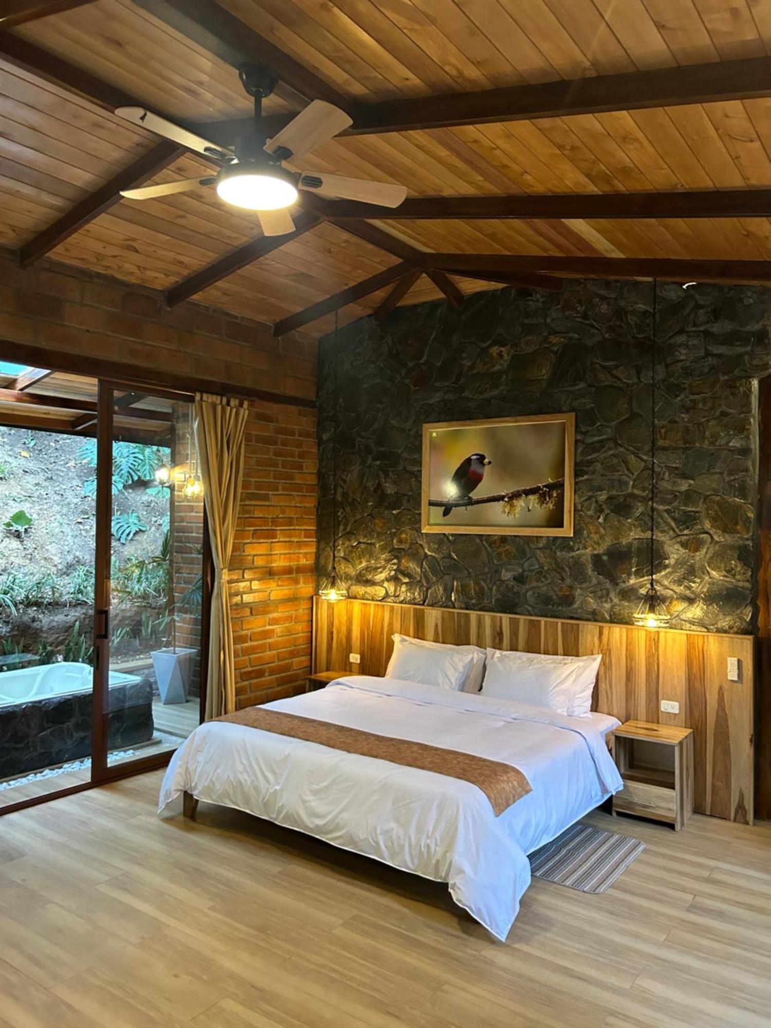 Piripe Wellness Lodge Pacto Esterno foto