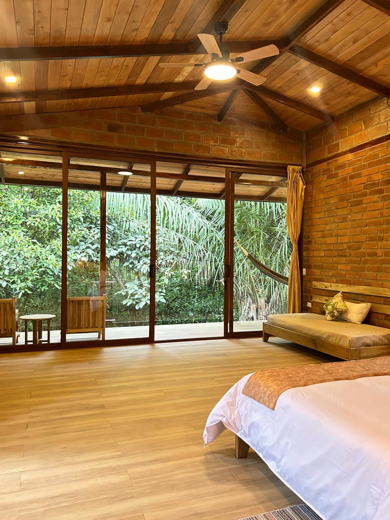 Piripe Wellness Lodge Pacto Esterno foto